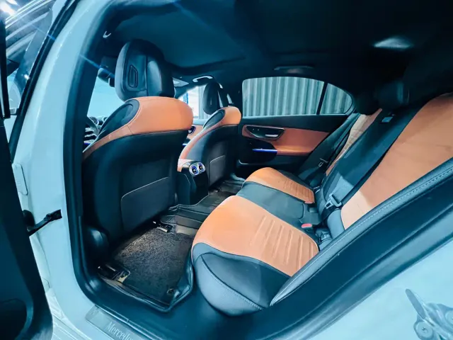 Mercedes-Benz C-Class — Фото автомобиля 8