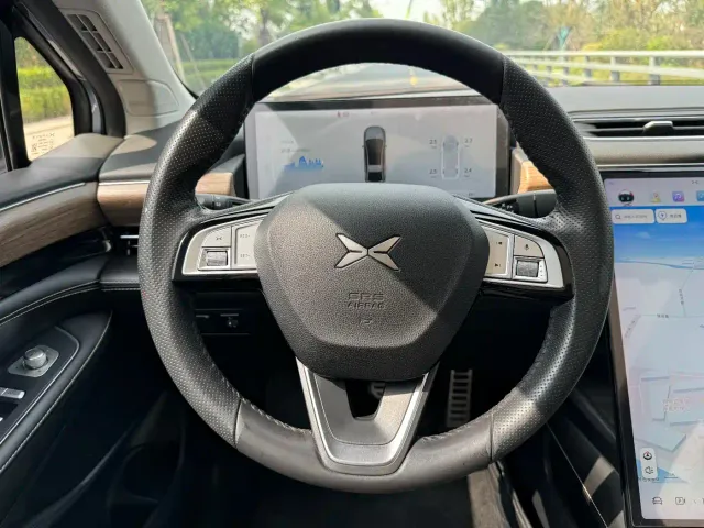 Xpeng P5 — Фото автомобиля 17