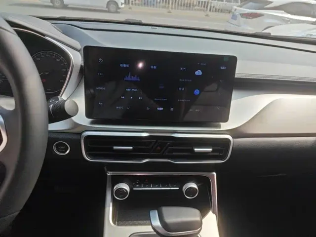 Geely Binyue — Фото автомобиля 12