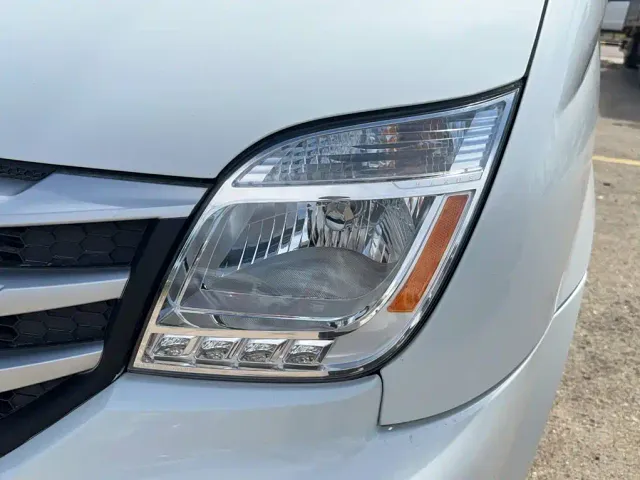 Maxus Xintu V80 — Фото автомобиля 2