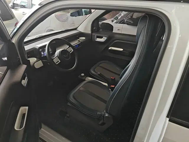Wuling Hongguang Mini EV — Фото автомобиля 10