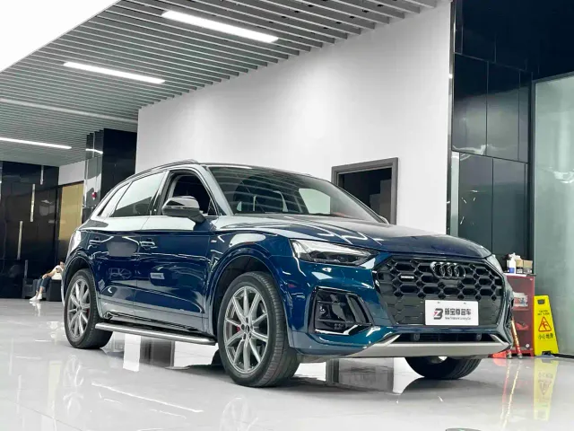 Audi Q5L — Фото автомобиля 3