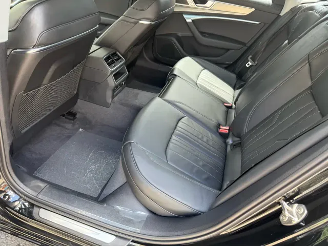 Audi A6L — Фото автомобиля 11