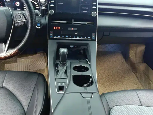 Toyota Avalon — Фото автомобиля 16