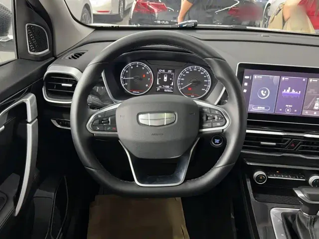 Geely Binyue — Фото автомобиля 4