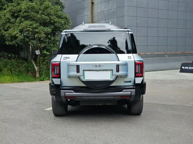 BYD FangChengBao Leopard 8 — Фото автомобиля 7