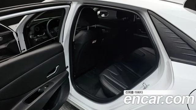 Hyundai AVANTE Avante (CN7) — Фото автомобиля 11