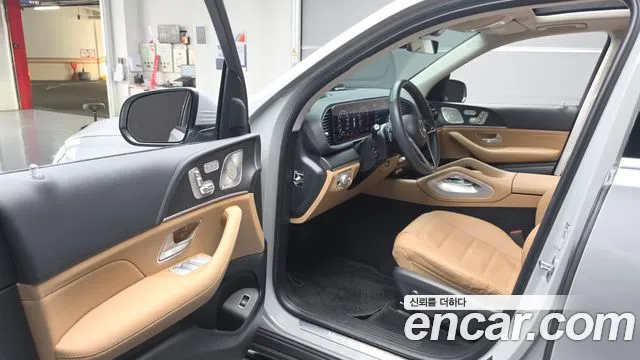 Mercedes-Benz GLE-Class — Фото автомобиля 10