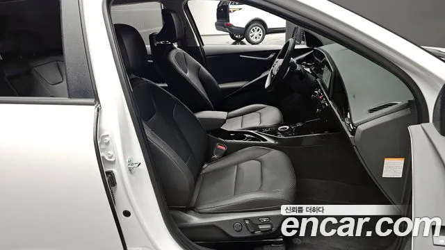 Kia Niro The All New Niro Prestige — Фото автомобиля 10