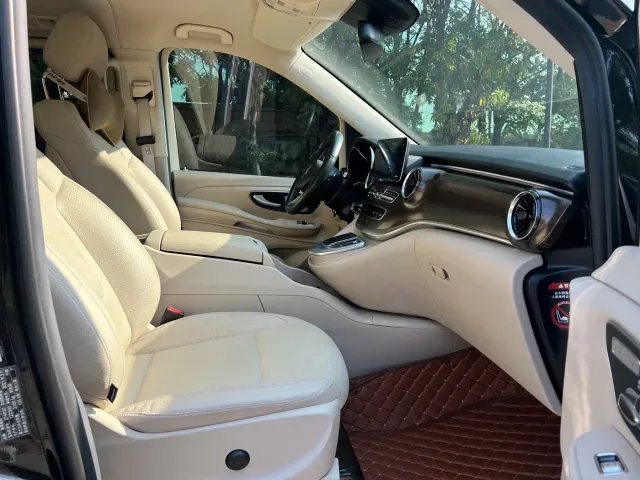 Mercedes-Benz V-Class — Фото автомобиля 9