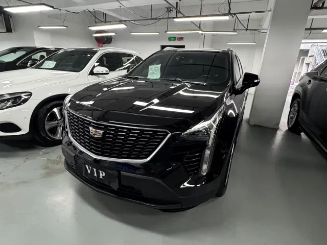 Фотография автомобиля — Cadillac XT4