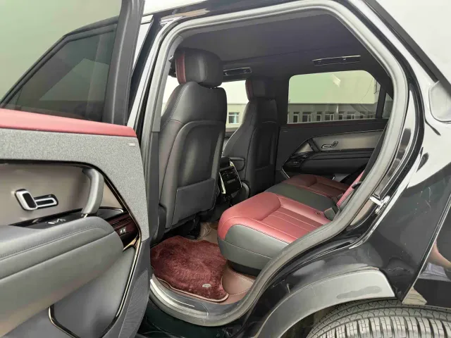 Land Rover Range Rover Sport — Фото автомобиля 12
