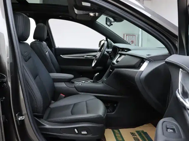 Cadillac XT6 — Фото автомобиля 14