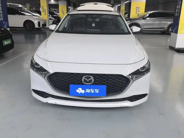 Mazda Axela — Фото автомобиля 2