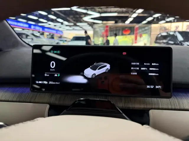 NIO NIO ET7 2024 75kWh Executive Signature Edition — Фото автомобиля 17