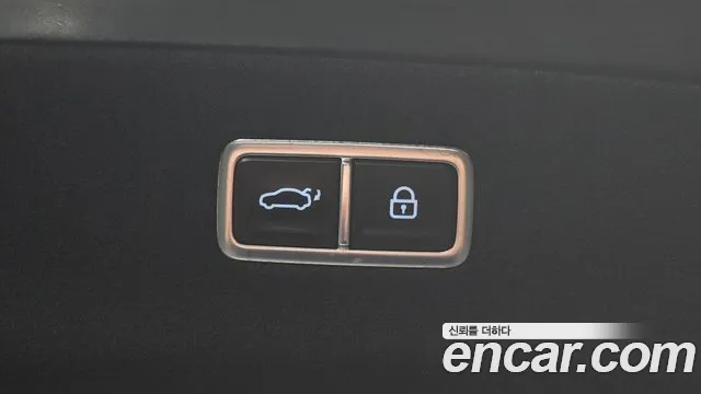 Genesis G90 Бензин 3.5 Turbo e-S/C AWD LWB — Фото автомобиля 29