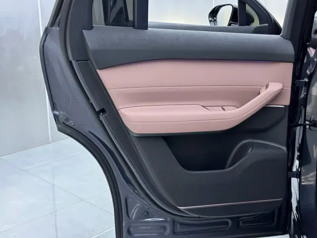 Nio EC6 — Фото автомобиля 22