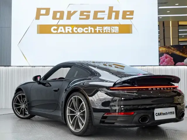 Porsche 911 — Фото автомобиля 6