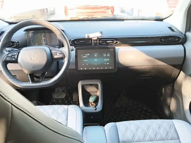 Leapmotor T03 — Фото автомобиля 9