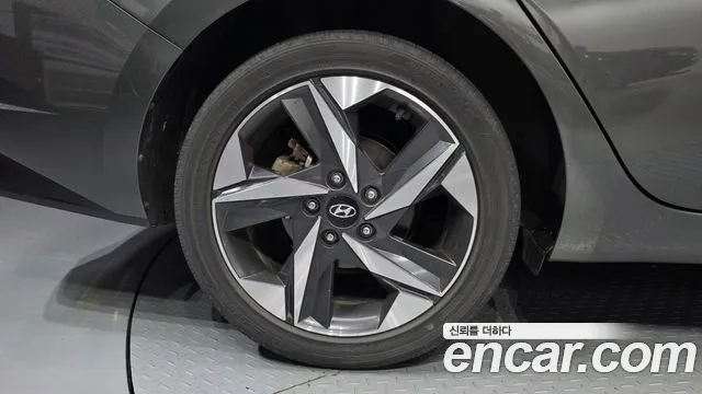 Hyundai AVANTE Avante (CN7) — Фото автомобиля 5