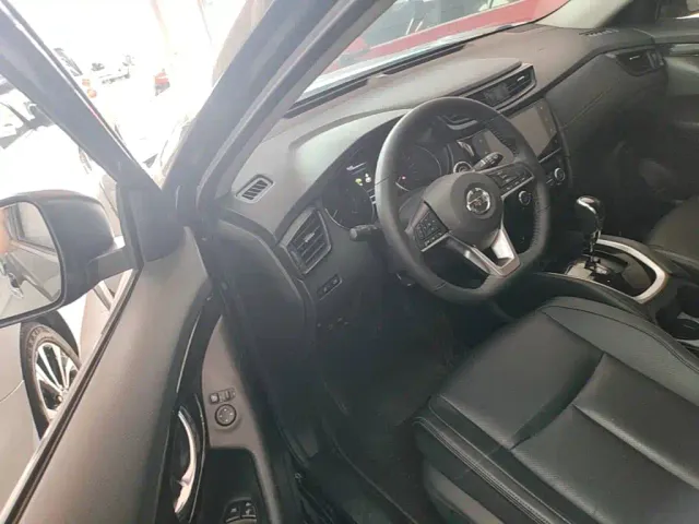 Nissan X-Trail — Фото автомобиля 15
