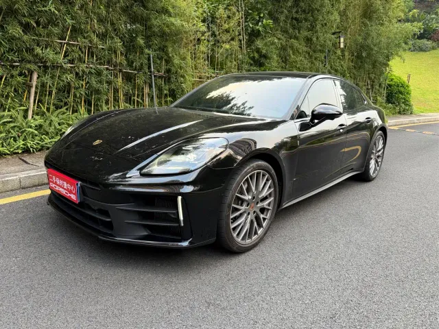 Фотография автомобиля — Porsche Panamera