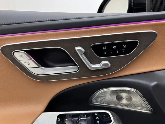Mercedes-Benz E-Class — Фото автомобиля 15