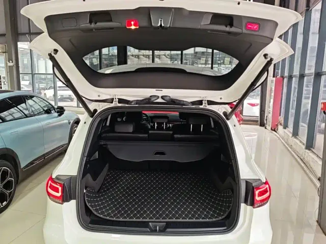 Mercedes-Benz EQB — Фото автомобиля 18