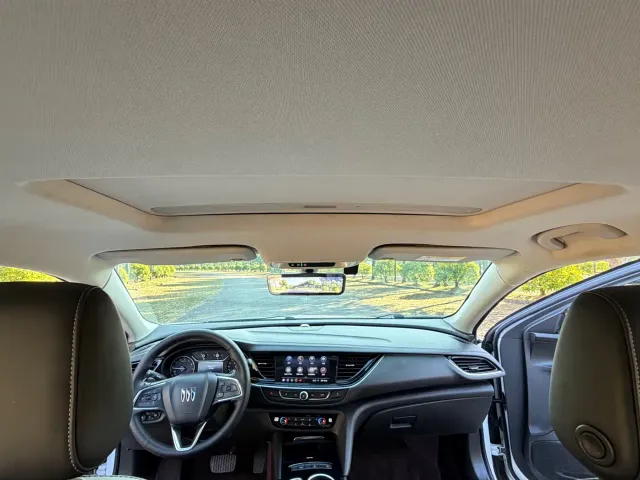 Buick Regal — Фото автомобиля 12