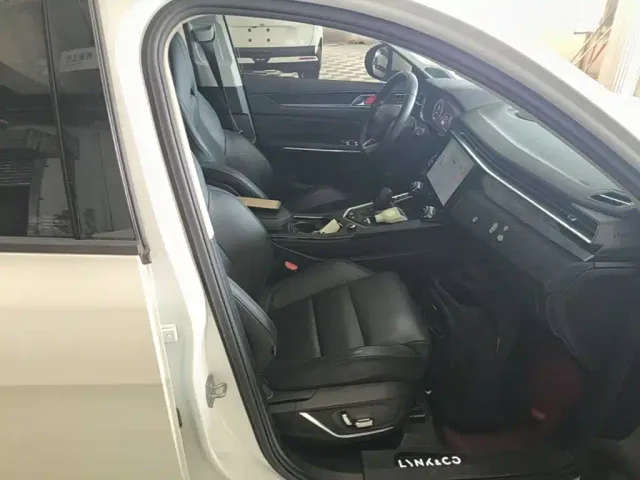Lynk & Co Lynk & Co 01 2021 2.0TD 2WD Pro — Фото автомобиля 19