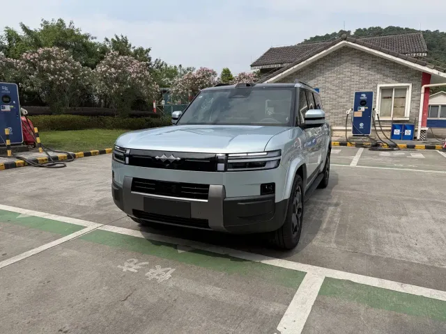 Фотография автомобиля — BYD FangChengBao Titanium 7