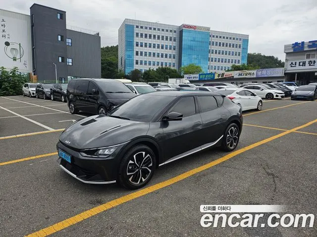 Kia EV6 — Фото автомобиля 2