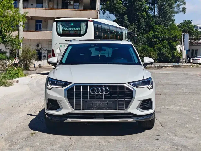 Audi Q3 — Фото автомобиля 2