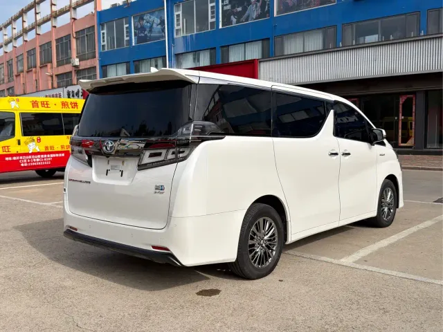 Toyota Vellfire — Фото автомобиля 14