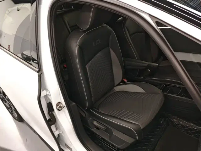 Volkswagen ID.3 — Фото автомобиля 24
