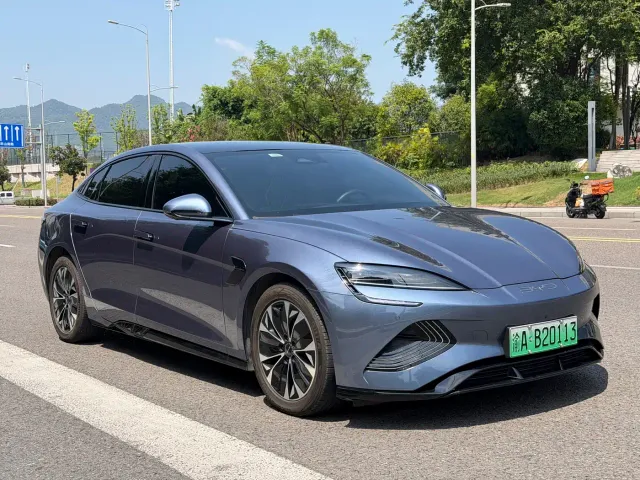 BYD Seal — Фото автомобиля 15