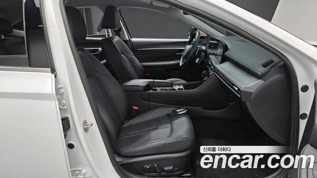 Hyundai Sonata — Фото автомобиля 16