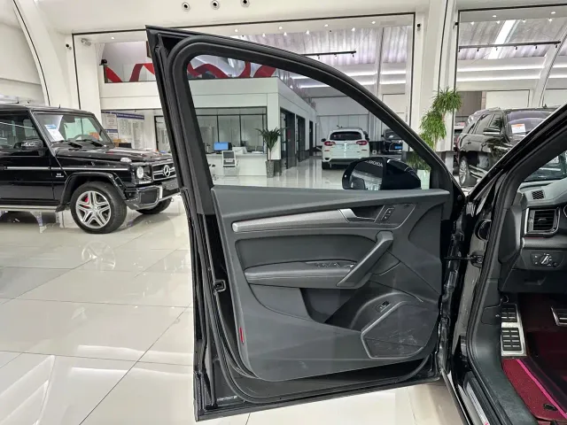 Audi Q5L — Фото автомобиля 20