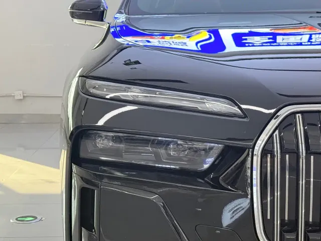 BMW 7 Series — Фото автомобиля 4
