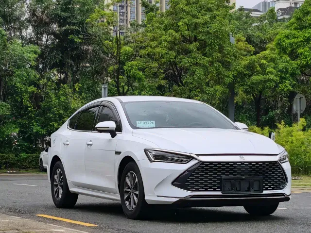 BYD Qin PLUS — Фото автомобиля 3