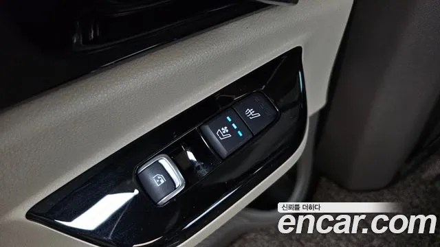 Kia Canival Carnival 4 поколение Бензин 7 мест Hi-Limousine — Фото автомобиля 11