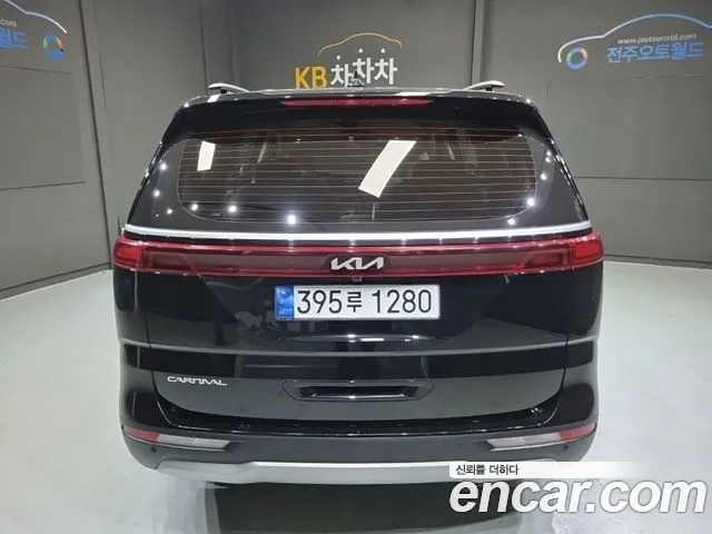 Kia Carnival 4th Gen — Фото автомобиля 4