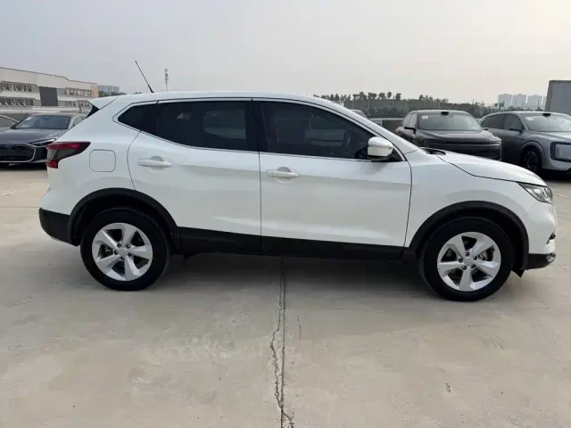 Nissan Qashqai — Фото автомобиля 5