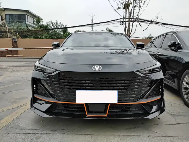 Changan UNI-V — Фото автомобиля 2
