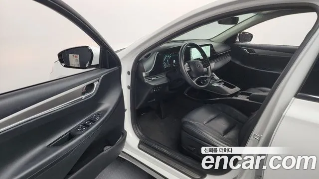 Hyundai Grandeur Новый Grandeur IG — Фото автомобиля 10