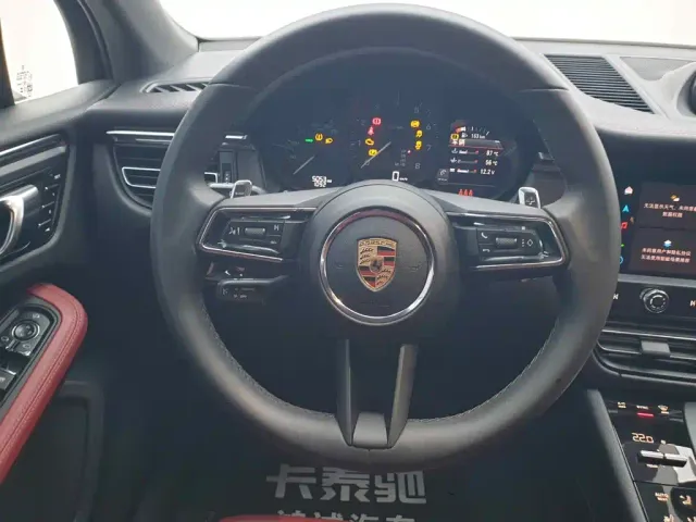 Porsche Macan — Фото автомобиля 21