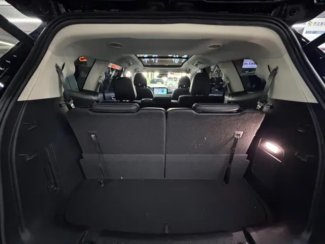 Ford Edge — Фото автомобиля 10