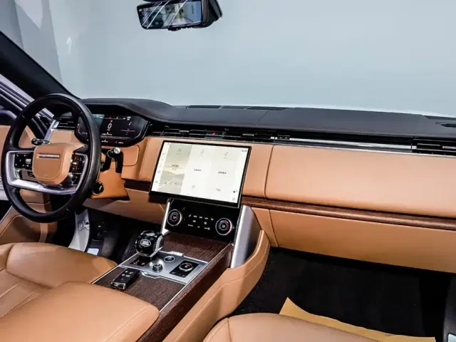 Land Rover Range Rover — Фото автомобиля 28