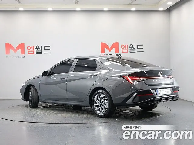 Hyundai Avante CN7 — Фото автомобиля 4
