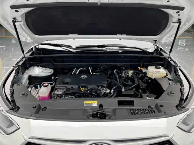 Toyota Highlander — Фото автомобиля 12
